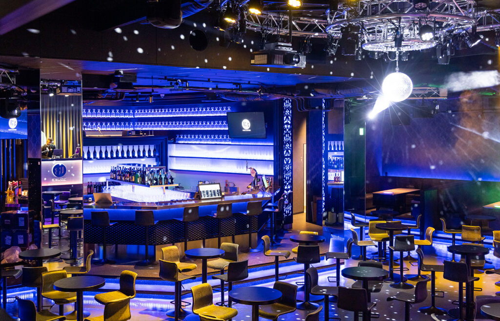 R3 Club Lounge Bar